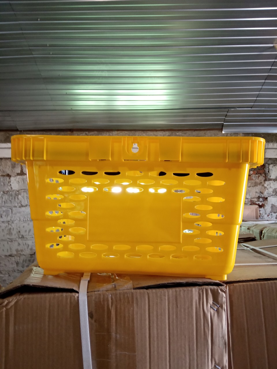 пластиковая